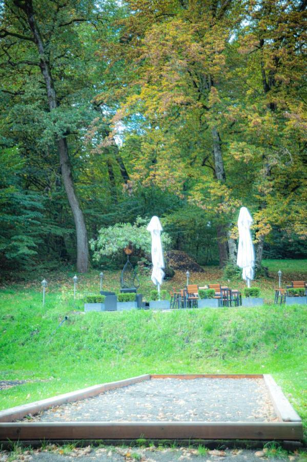 Hunter Vip Villa Reghin Exteriör bild